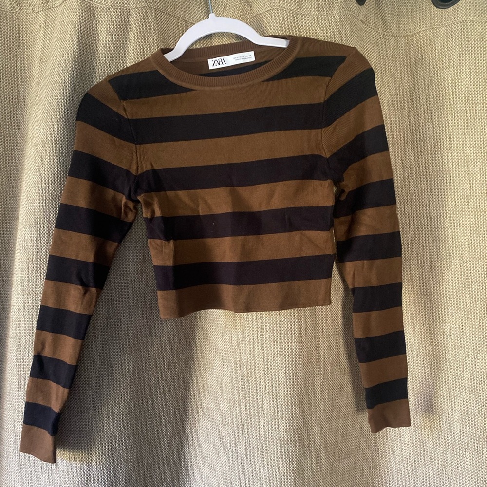 Black and brown striped long sleeve sweater